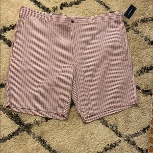 - 🌼 NWT Men’s club room shorts size 42